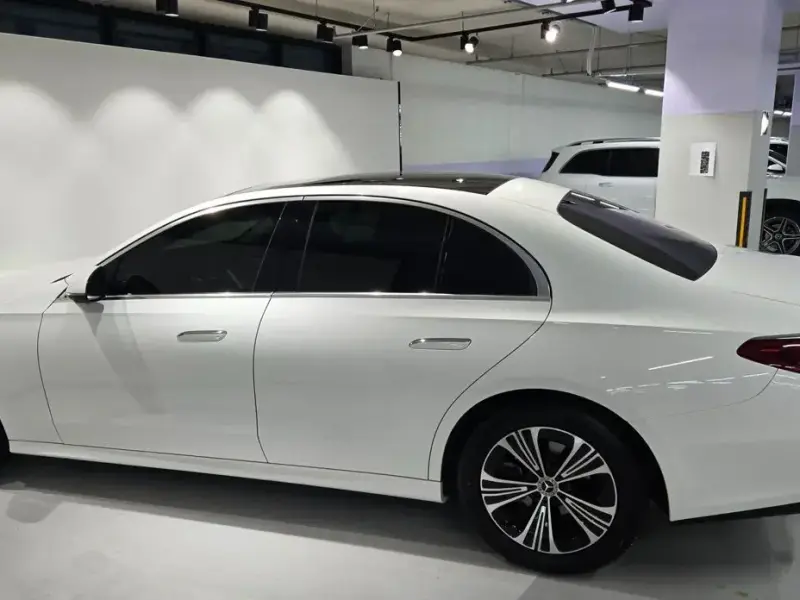 2025 Mercedes-Benz E-Класс с пробегом 9 473 км