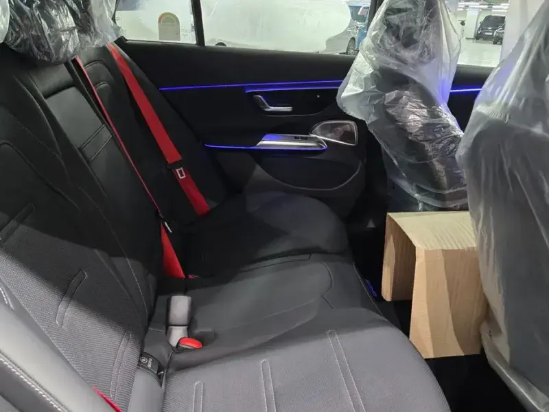 2025 Mercedes-Benz E-Класс с пробегом 30 км