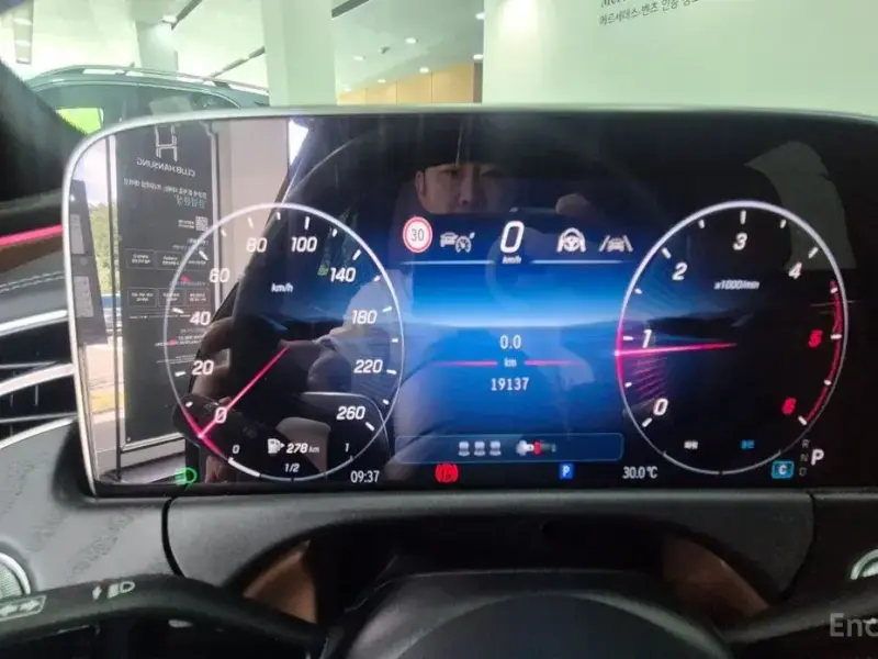 2024 Mercedes-Benz E-Класс с пробегом 19 122 км