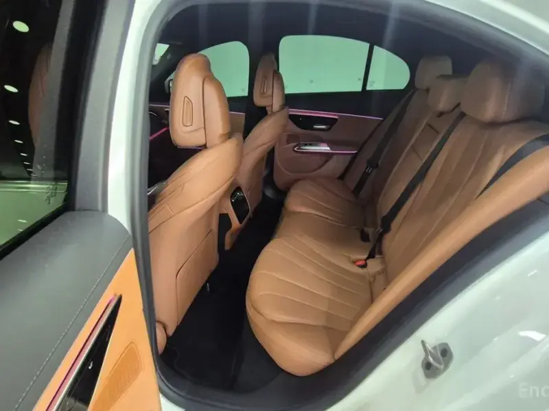 2024 Mercedes-Benz E-Класс с пробегом 19 122 км