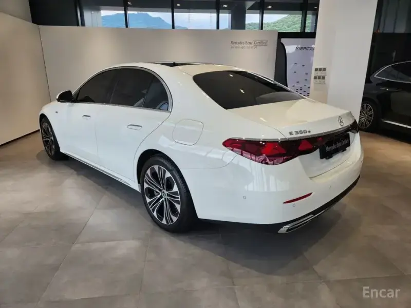 2025 Mercedes-Benz E-Класс с пробегом 7 561 км