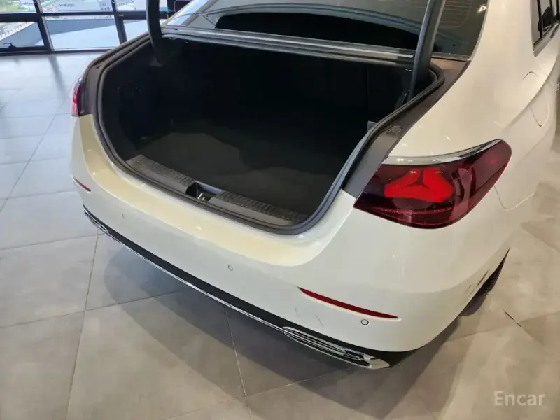 2025 Mercedes-Benz E-Класс с пробегом 7 561 км