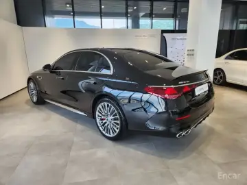 2025 Mercedes-Benz E-Класс с пробегом 3 045 км