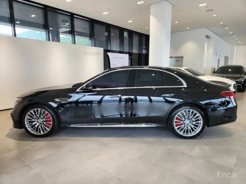 2025 Mercedes-Benz E-Класс с пробегом 3 045 км