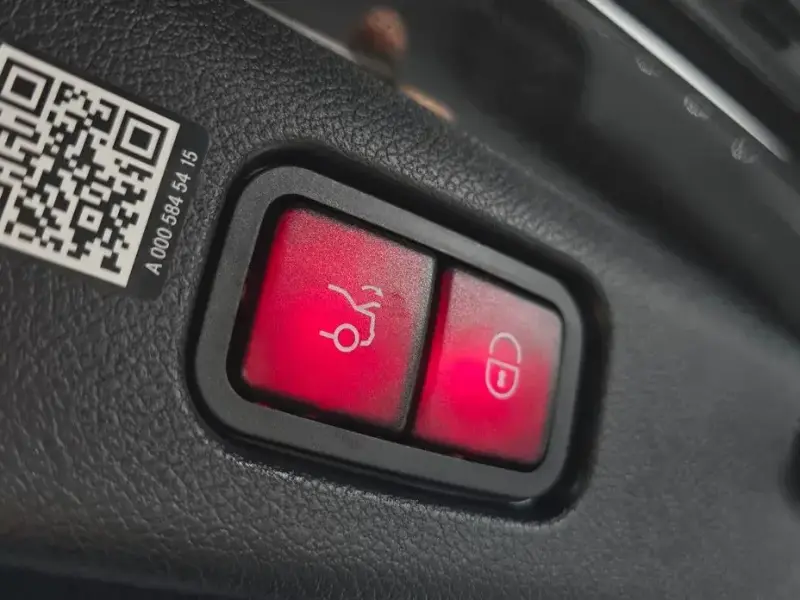 2025 Mercedes-Benz E-Класс с пробегом 11 185 км