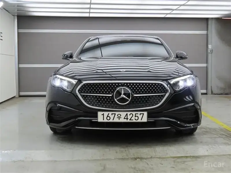 2025 Mercedes-Benz E-Класс с пробегом 9 137 км