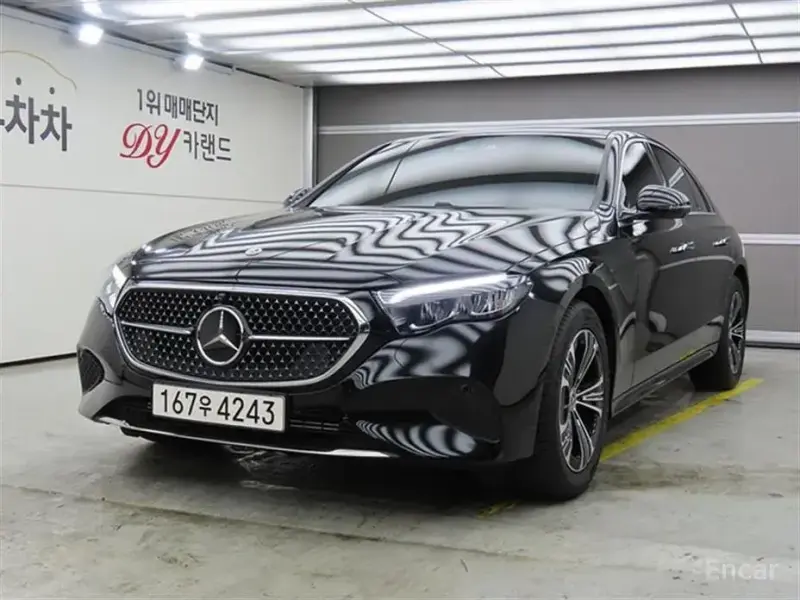 2025 Mercedes-Benz E-Класс с пробегом 11 212 км