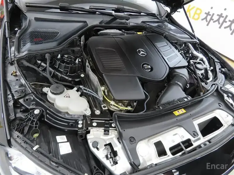 2025 Mercedes-Benz E-Класс с пробегом 11 212 км