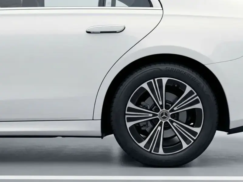 2025 Mercedes-Benz E-Класс с пробегом 14 855 км