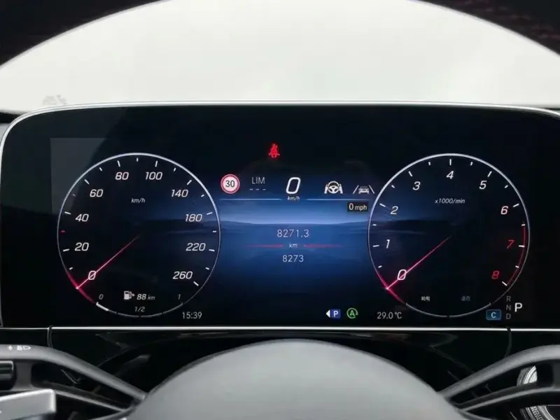2025 Mercedes-Benz E-Класс с пробегом 8 272 км