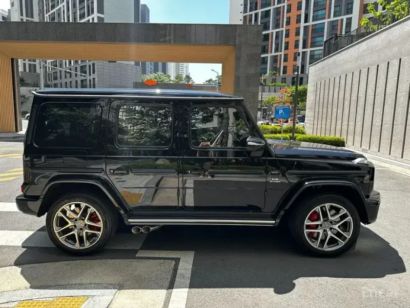 2025 Mercedes-Benz G-Класс с пробегом 15 700 км