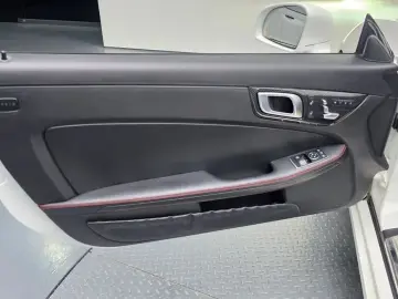 2017 Mercedes-Benz SLC с пробегом 80 896 км