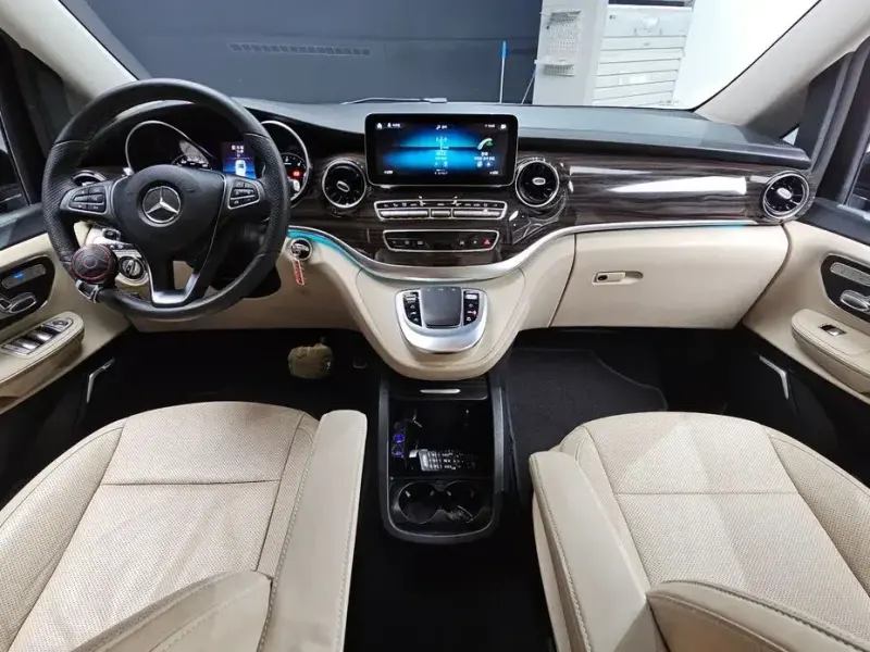 2021 Mercedes-Benz V-Класс с пробегом 112 594 км