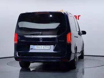 2022 Mercedes-Benz V-Класс с пробегом 83 703 км