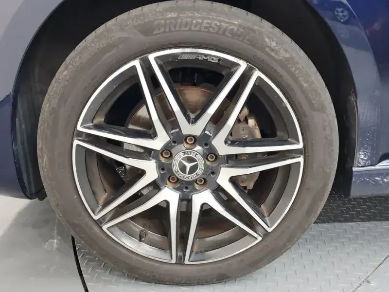 2022 Mercedes-Benz V-Класс с пробегом 83 703 км