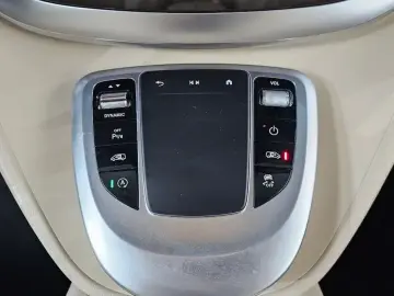 2023 Mercedes-Benz V-Класс с пробегом 49 215 км