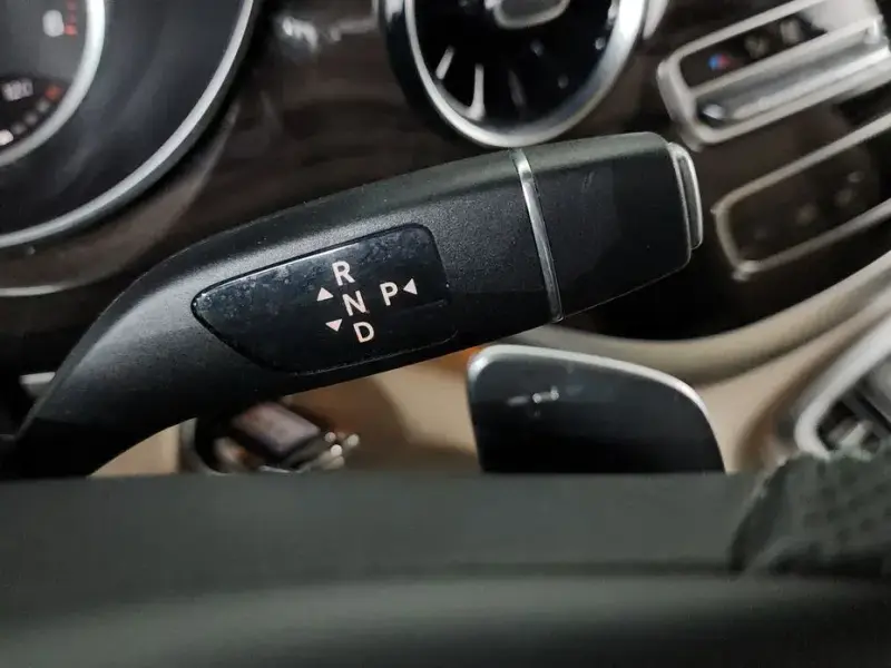 2022 Mercedes-Benz V-Класс с пробегом 83 703 км