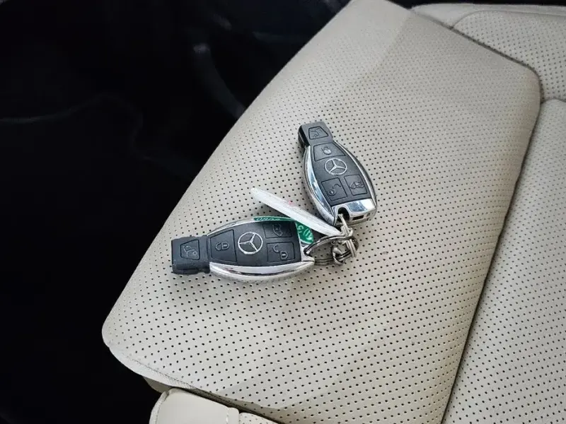 2023 Mercedes-Benz V-Класс с пробегом 49 215 км