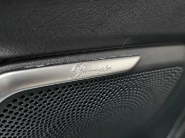 2023 Mercedes-Benz V-Класс с пробегом 49 215 км