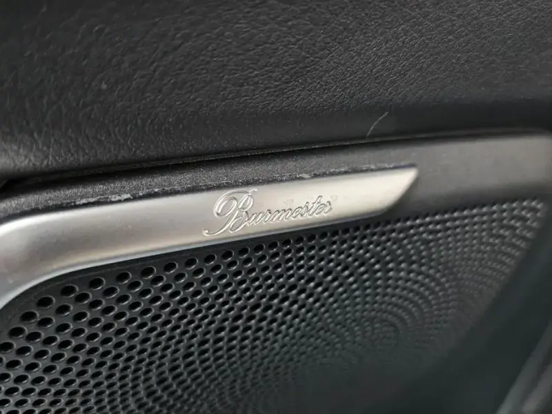 2023 Mercedes-Benz V-Класс с пробегом 49 215 км
