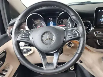 2022 Mercedes-Benz V-Класс с пробегом 83 703 км