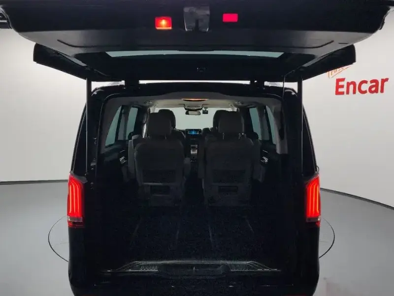 2022 Mercedes-Benz V-Класс с пробегом 83 703 км