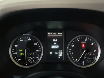 2020 Mercedes-Benz V-Класс с пробегом 35 099 км