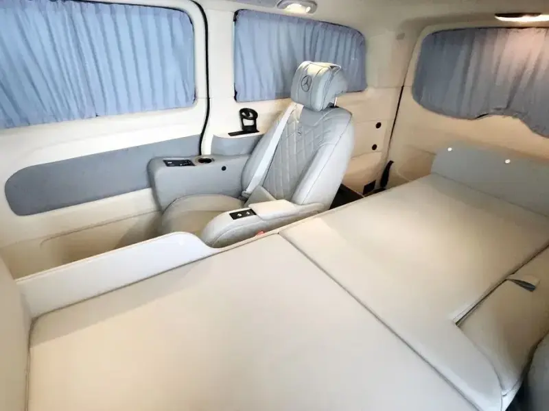 2020 Mercedes-Benz V-Класс с пробегом 35 099 км