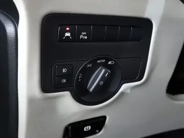 2020 Mercedes-Benz V-Класс с пробегом 35 099 км