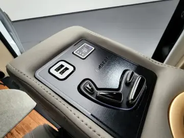 2020 Mercedes-Benz V-Класс с пробегом 35 099 км
