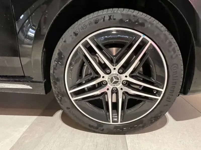 2025 Mercedes-Benz V-Класс с пробегом 19 км