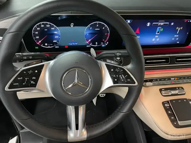 2025 Mercedes-Benz V-Класс с пробегом 19 км