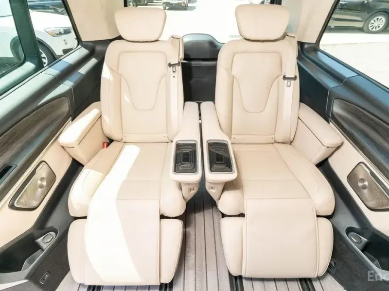 2025 Mercedes-Benz V-Класс с пробегом 28 км
