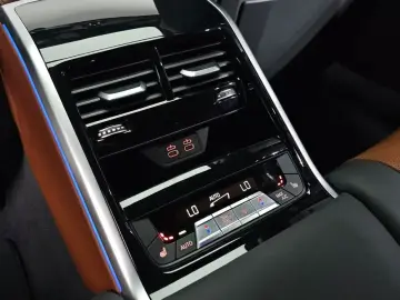 2024 BMW 8 серии с пробегом 33 951 км
