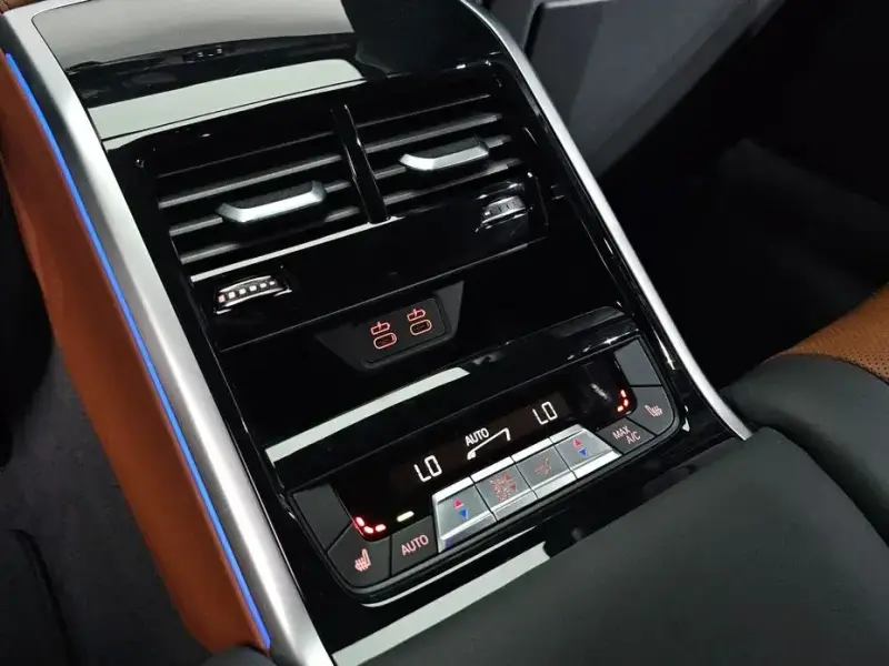 2024 BMW 8 серии с пробегом 33 951 км