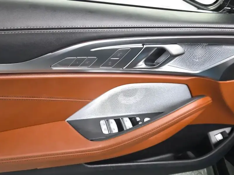 2023 BMW 8 серии с пробегом 23 856 км
