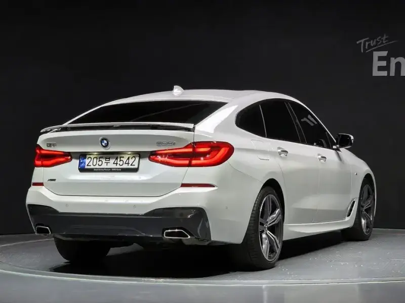 2023 BMW 6 серии с пробегом 33 614 км