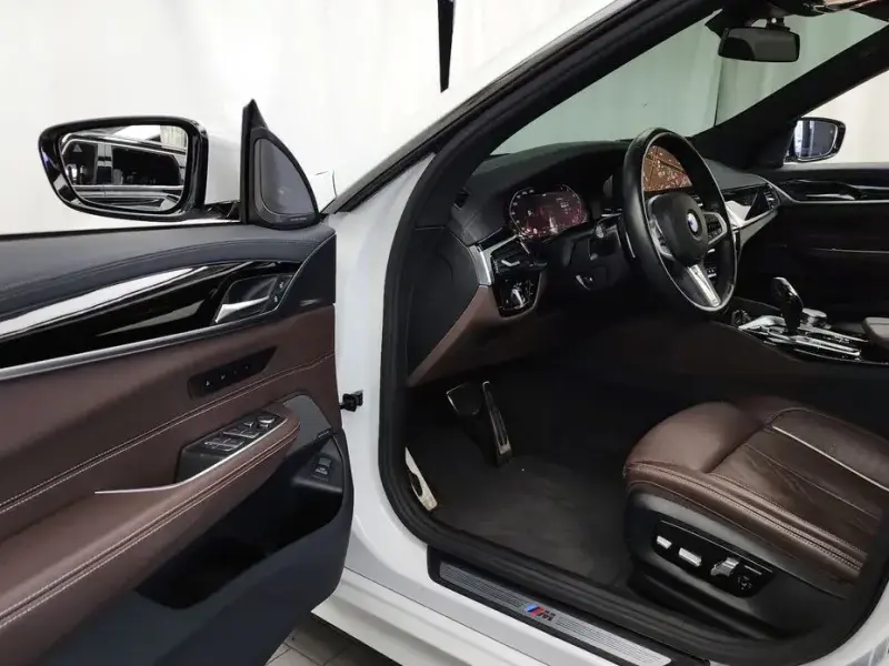 2023 BMW 6 серии с пробегом 33 614 км