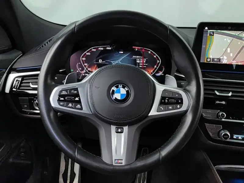2023 BMW 6 серии с пробегом 33 614 км