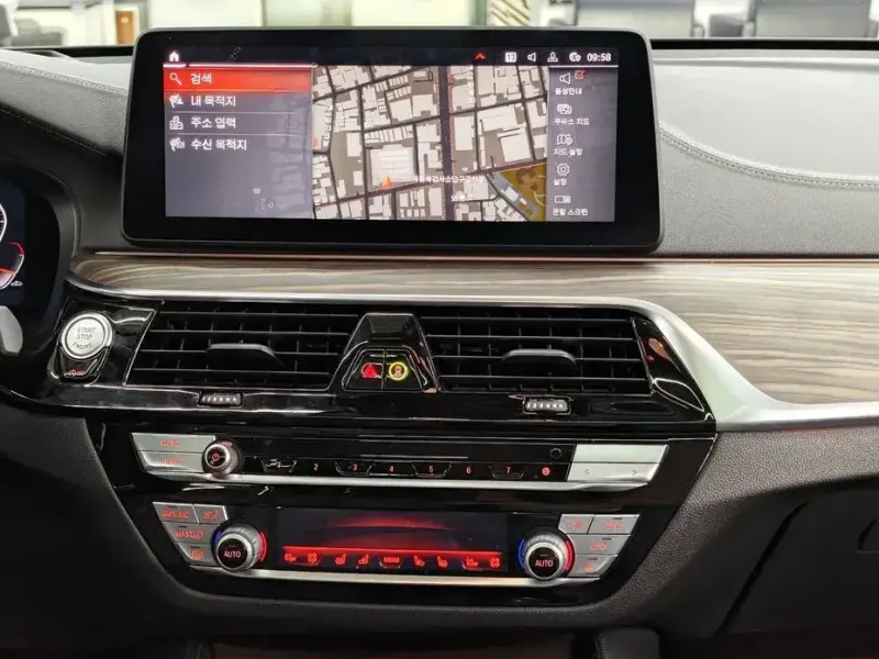 2022 BMW 6 серии с пробегом 121 597 км