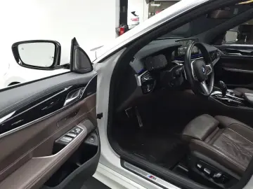 2024 BMW 6 серии с пробегом 43 687 км