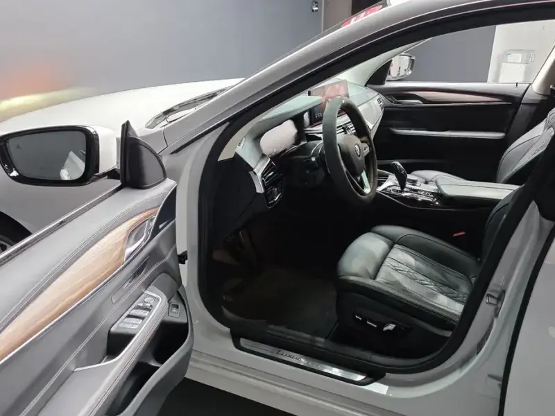 2023 BMW 6 серии с пробегом 22 639 км