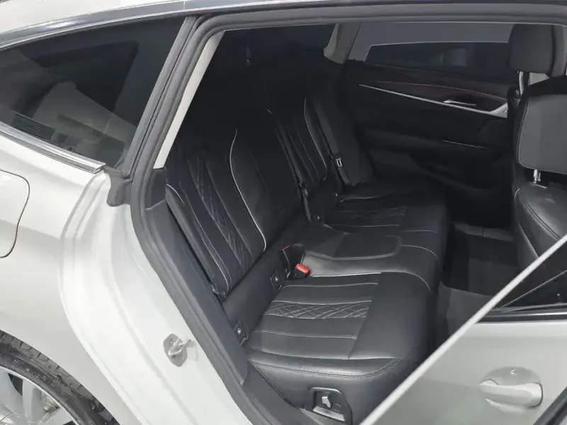2023 BMW 6 серии с пробегом 22 639 км