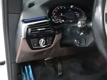 2022 BMW 6 серии с пробегом 44 072 км