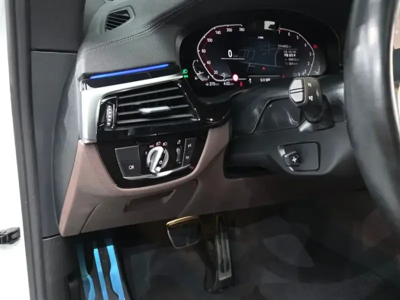 2022 BMW 6 серии с пробегом 44 072 км