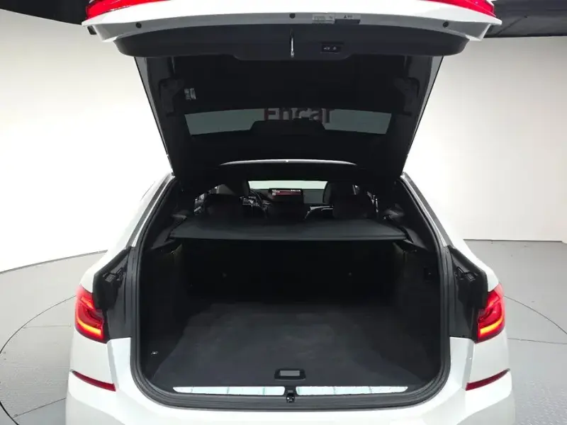 2022 BMW 6 серии с пробегом 44 072 км