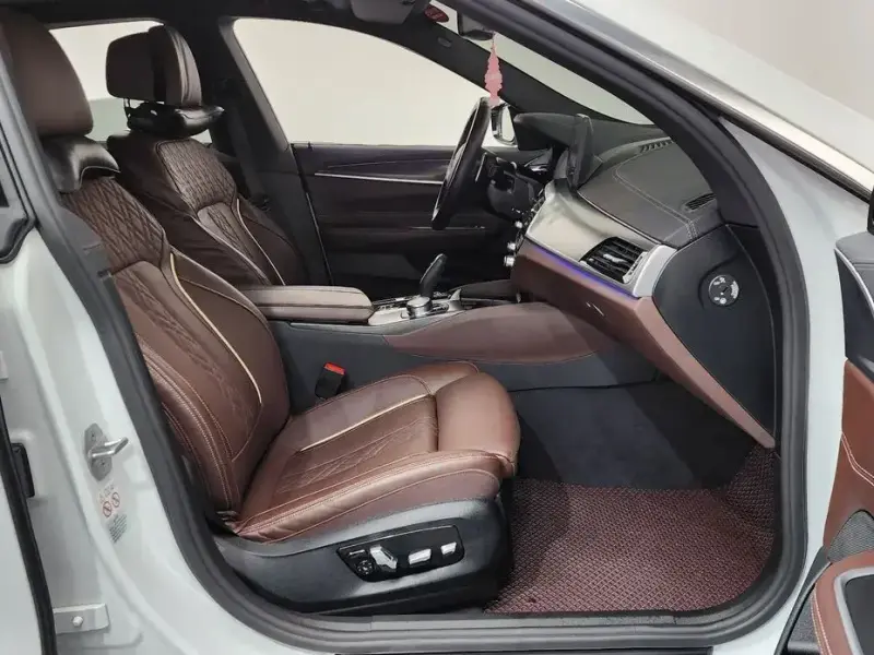 2023 BMW 6 серии с пробегом 70 662 км