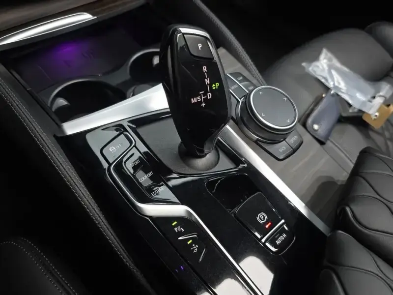2022 BMW 6 серии с пробегом 180 071 км