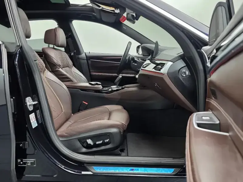 2021 BMW 6 серии с пробегом 106 515 км