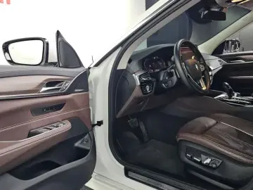 2023 BMW 6 серии с пробегом 25 937 км